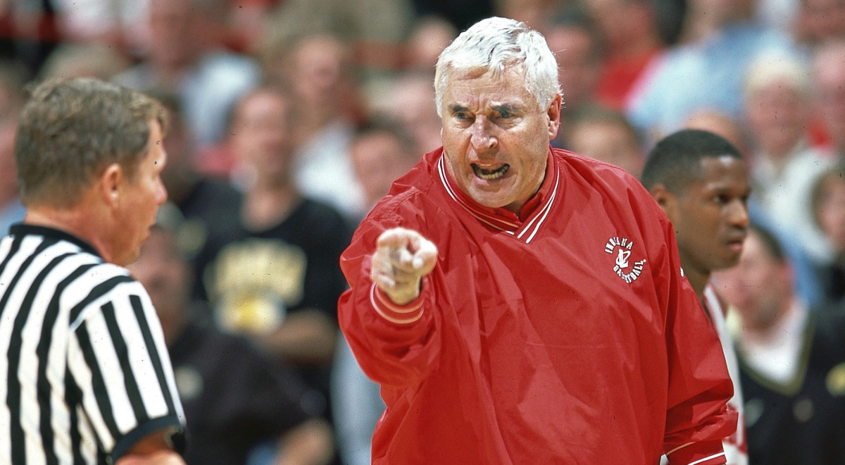Indiana coach Bob Knight points at a referee
