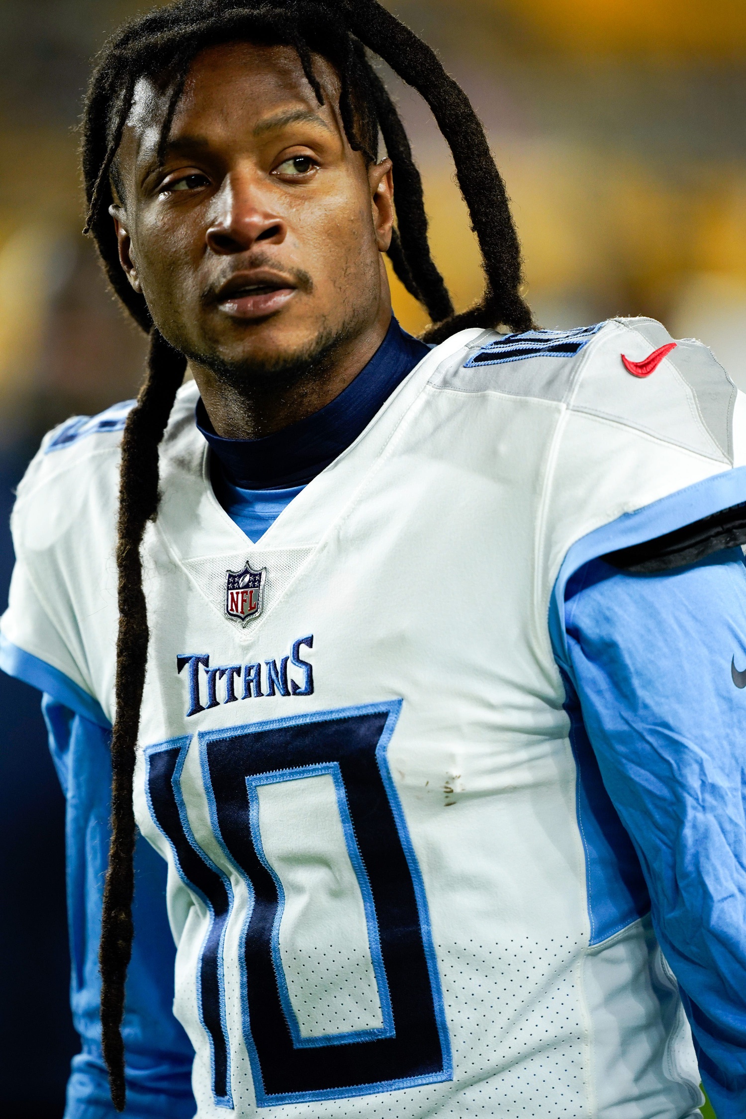 Tennessee Titans wide receiver DeAndre Hopkins (10) during warmups before a game against the Pittsburgh Steelers.