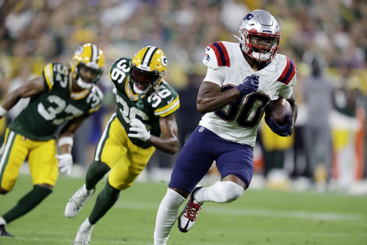 New England Patriots wide receiver Kayshon Boutte (80) runs on a touchdown pass against the Green Bay Packers.