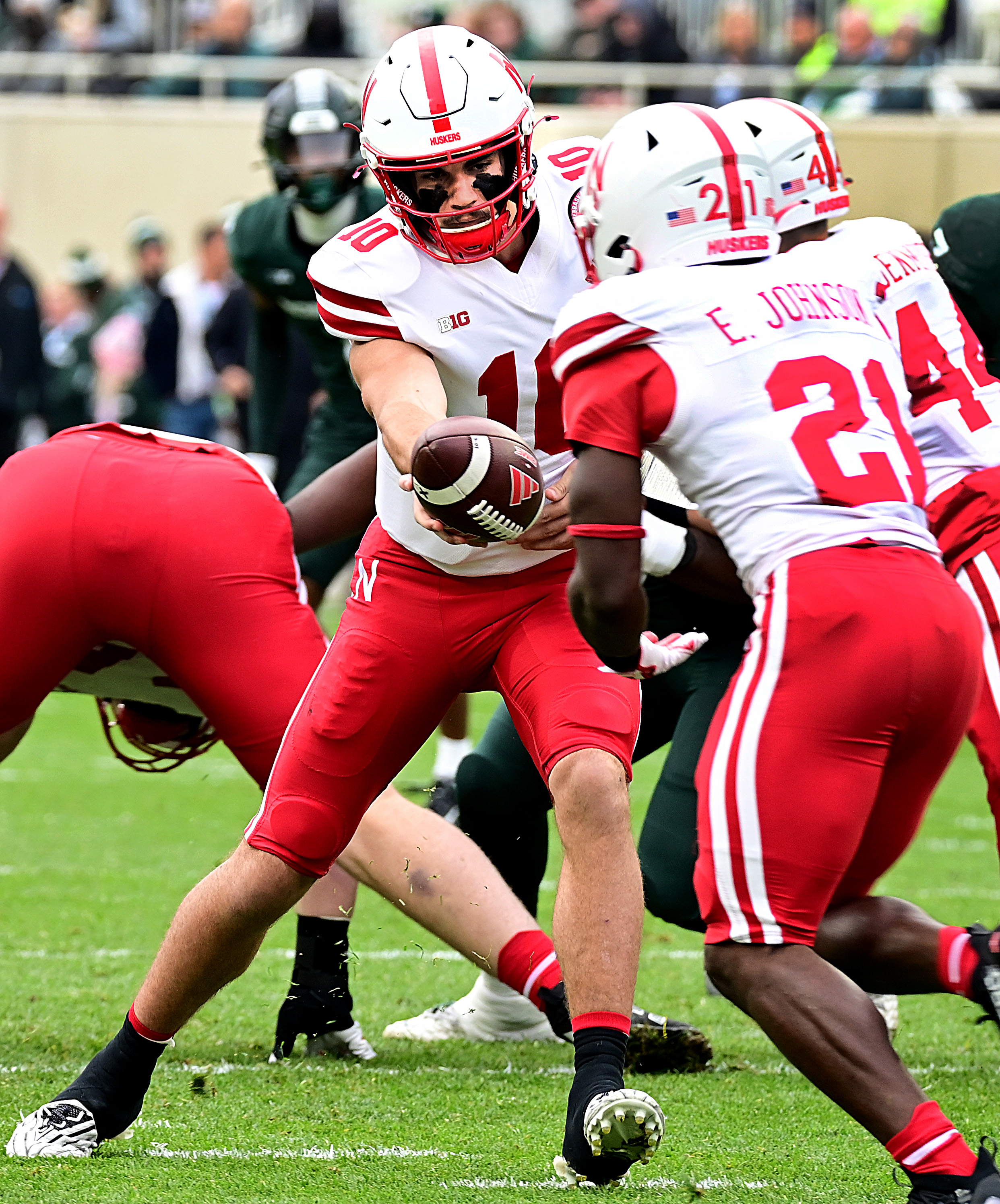 NU vs. MSU 2023 - Heinrich Haarberg hands off to Emmett Johnson