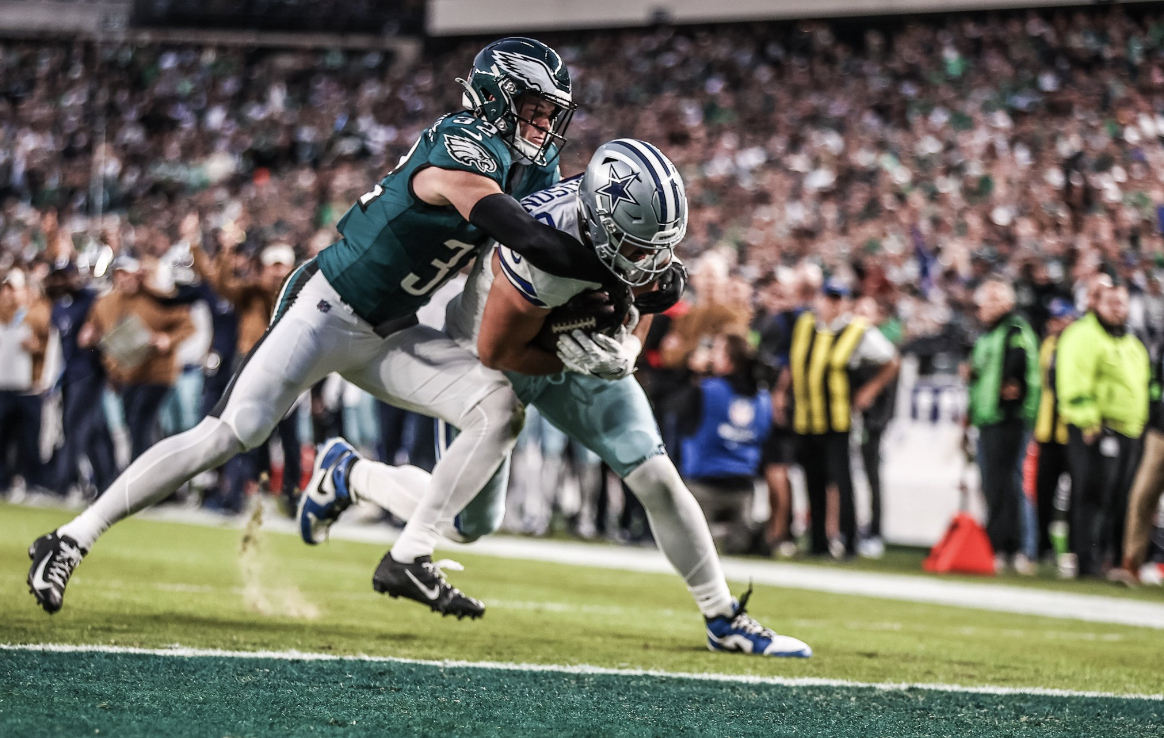 Jake Ferguson kept the Cowboys in the game early against the Eagles Sunday.