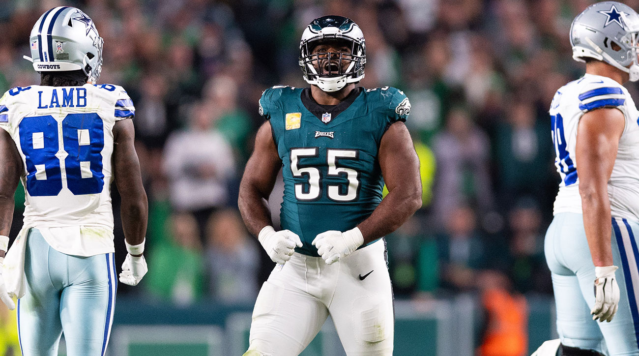 Brandon Graham celebrates a fourth-quarter sack against the Cowboys