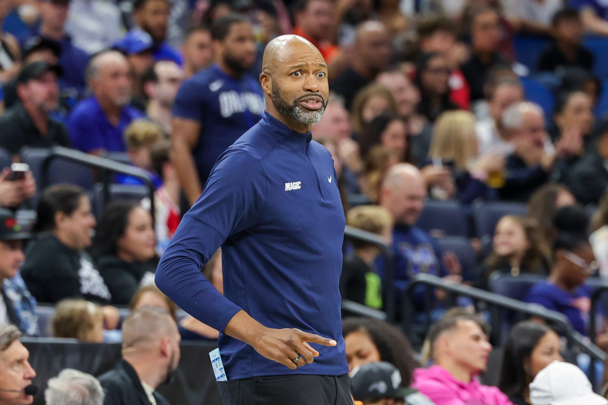 Jamahl Mosley Praises 'Incredible' Orlando Magic Coaching Staff After