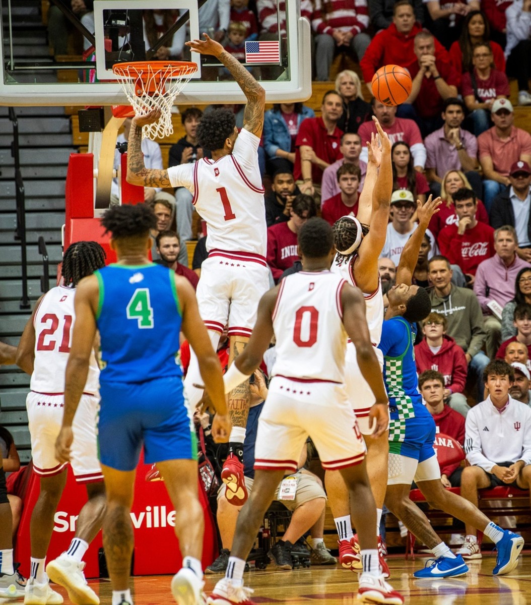 Indiana's Kel'el Ware (1) goes up to block a shot during the first half of the Indiana versus Florida Gulf Coast men's basketball game at Simon Skjodt Assembly Hall.