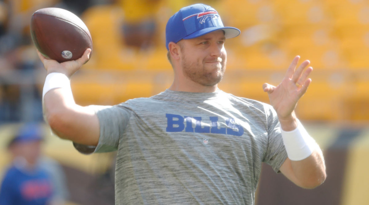 Bills quarterback Matt Barkley before Buffalo's 27-15 preseason loss to the Steelers on Aug. 19, 2023.