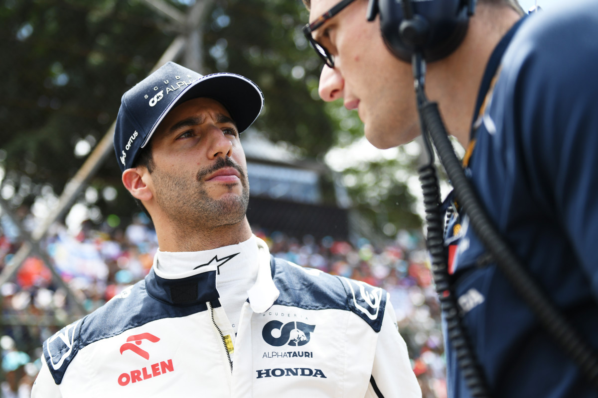F1 News: Christian Horner Reveals Daniel Ricciardo Contract Drama ...