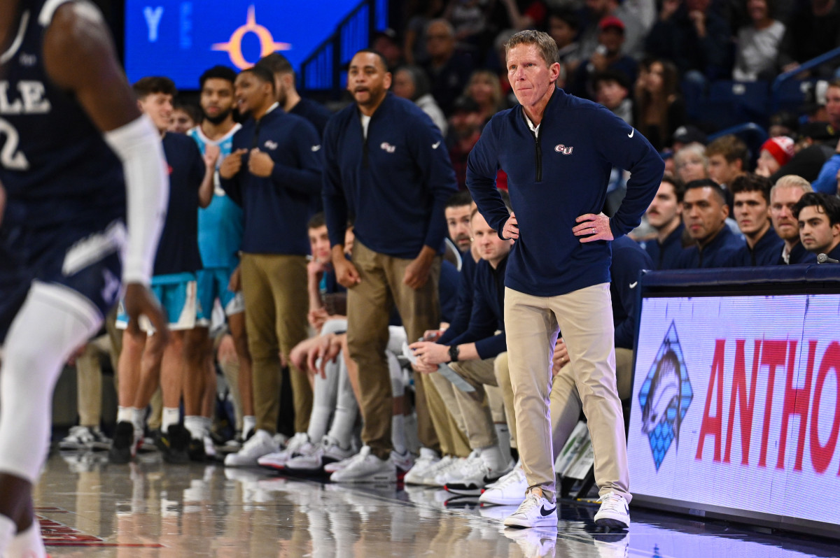 Derek Raivio on Gonzaga coach Mark Few 'He has done a good job
