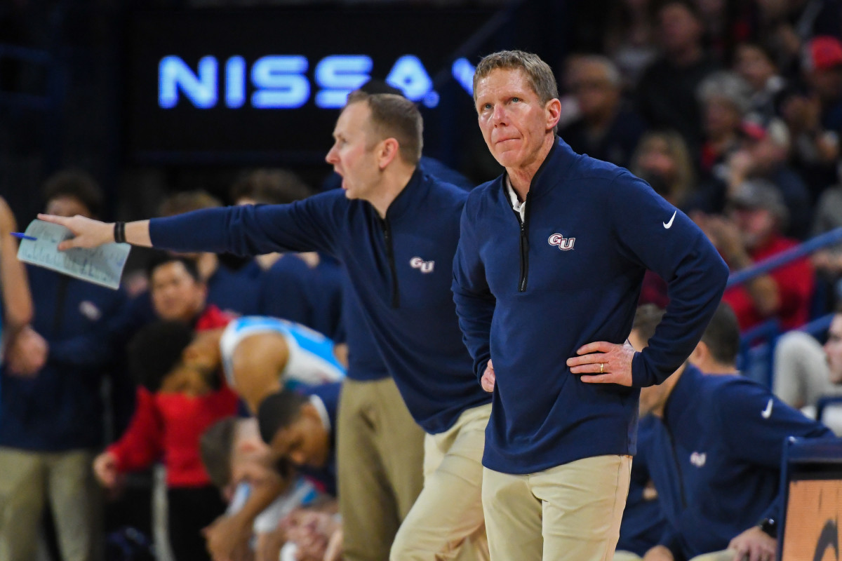 Men's college basketball rankings Gonzaga stays at No. 11 in AP Top 25