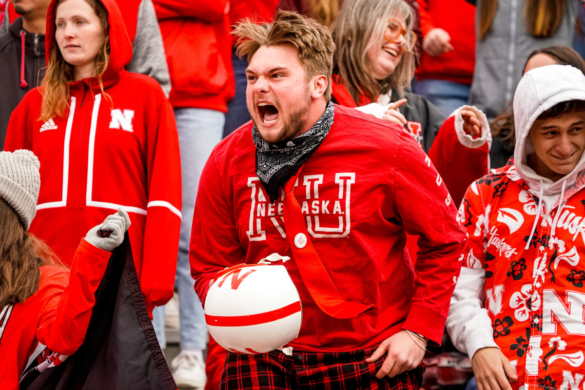 Nebraska fan 4th quarter 2023 football vs Maryland USATSI_21874375