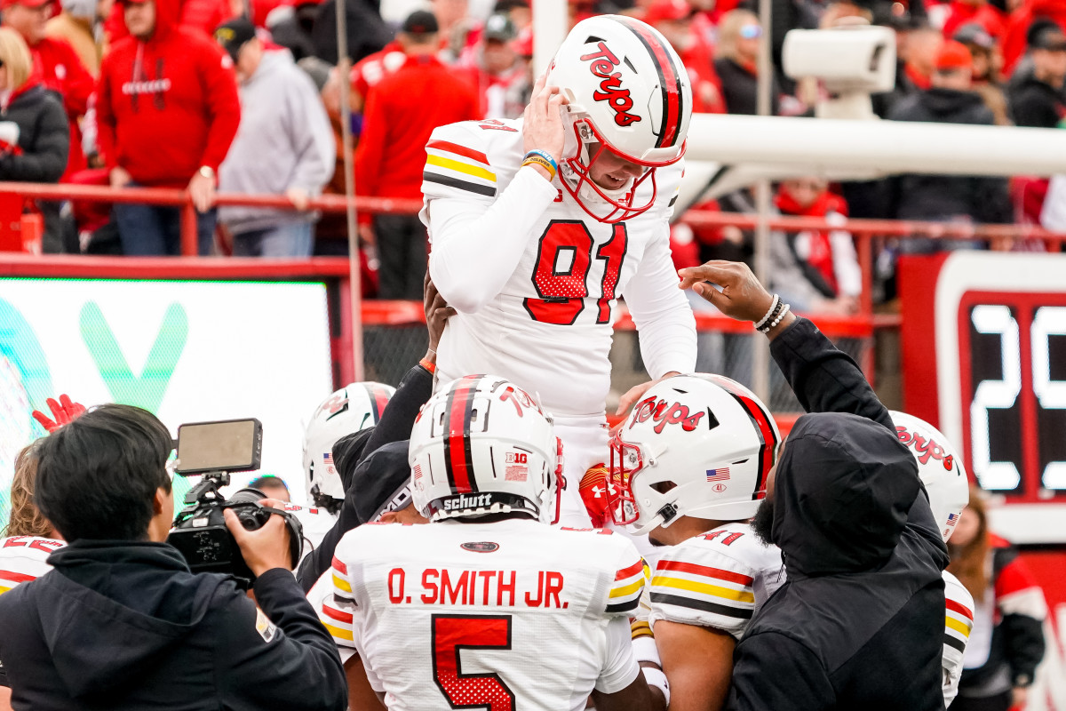 Jack Howes after winning kick 2023 Nebraska vs Maryland football USATSI_21873824