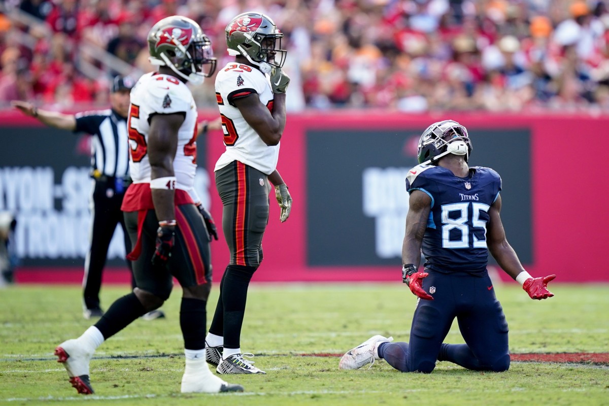 Tennessee Titans tight end Chigoziem Okonkwo (85) reacts after a pass was missed against the Tampa Bay Buccaneers.