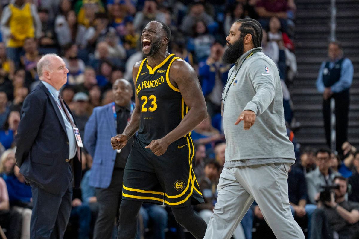 Spectacular Warriors' Draymond Green Sends Blunt Warning To Rising 6-foot-5 Guard: 'be Careful' Artwork Concept Spectacular Warriors' Draymond Green Sends Blunt Warning To Rising 6-foot-5 Guard: 'be Careful' Artwork Concept