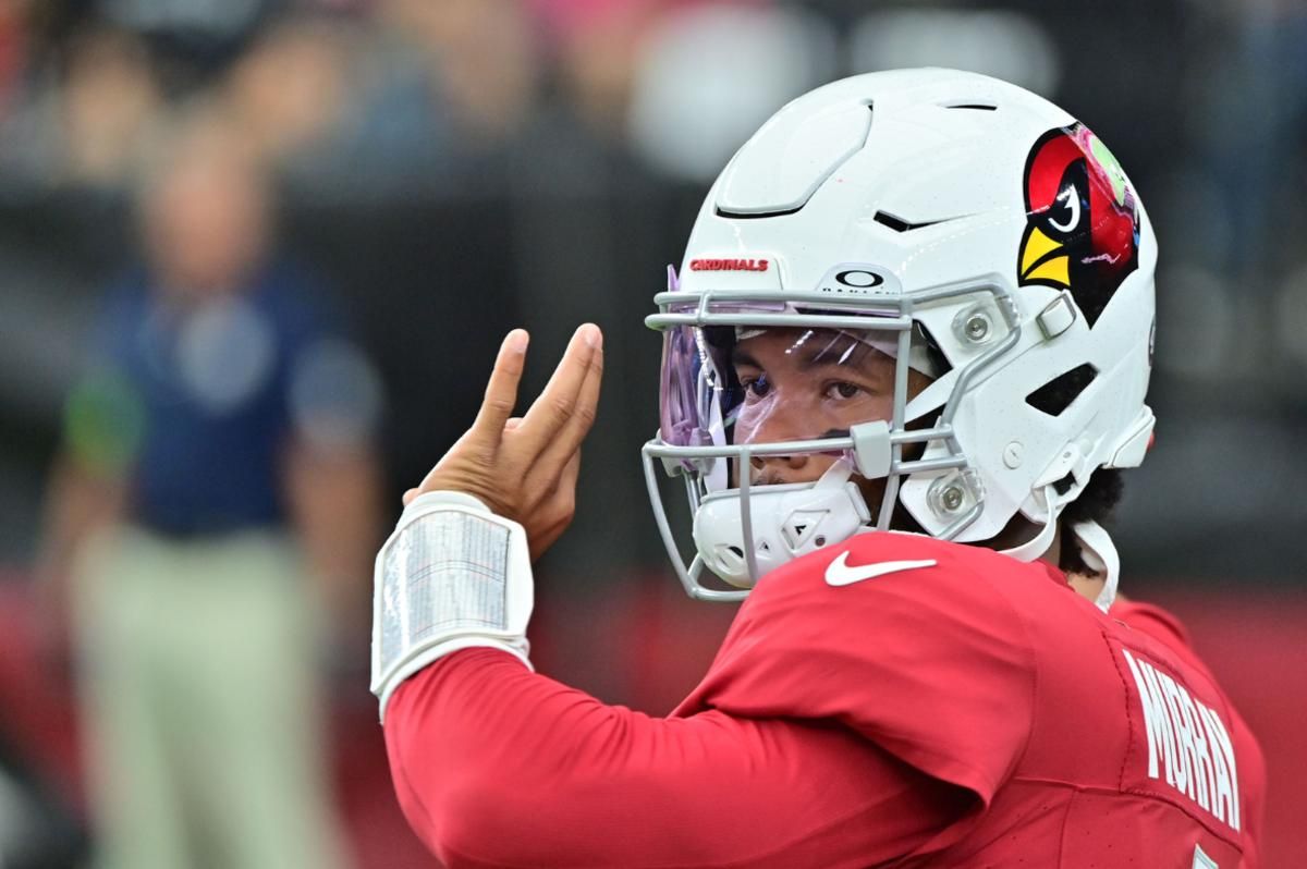 Arizona Cardinals quarterback Kyler Murray (1) warms up prior to the game against the Atlanta Falcons at State Farm Stadium.