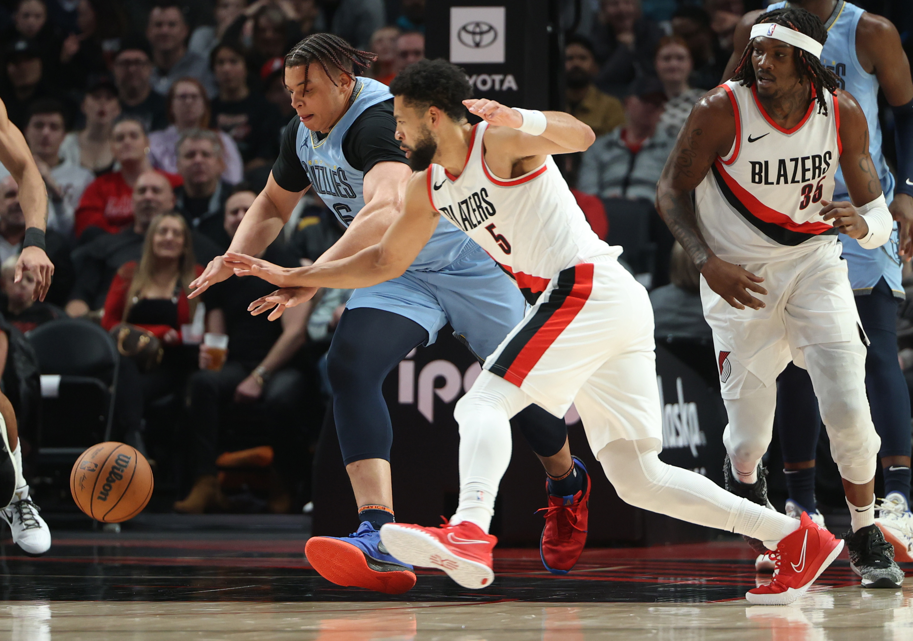 Lakers News Ahead Of LA Bout, Trail Blazers Make 2 Roster Changes