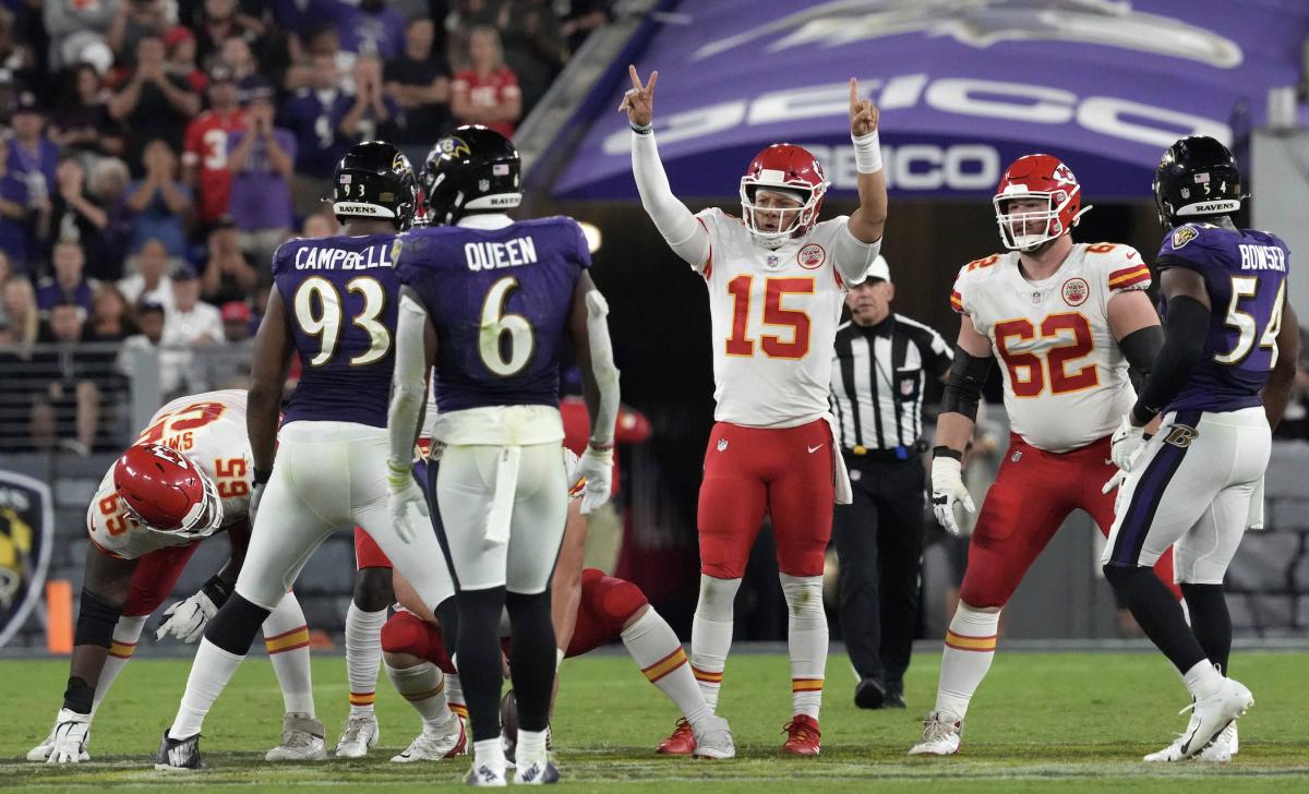 Kansas City Chiefs quarterback Patrick Mahomes leads the offense in the third quarter against the Baltimore Ravens at M&T Bank Stadium.