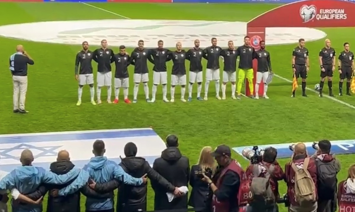 Israel's players pictured singing their national anthem before drawing 1-1 with Switzerland in a Euro 2024 qualifier in November 2023