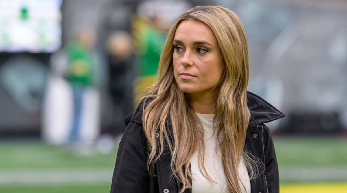ESPN sideline reporter Molly McGrath before No. 9 Oregon’s 38–24 win over Washington State on Oct. 21, 2023.