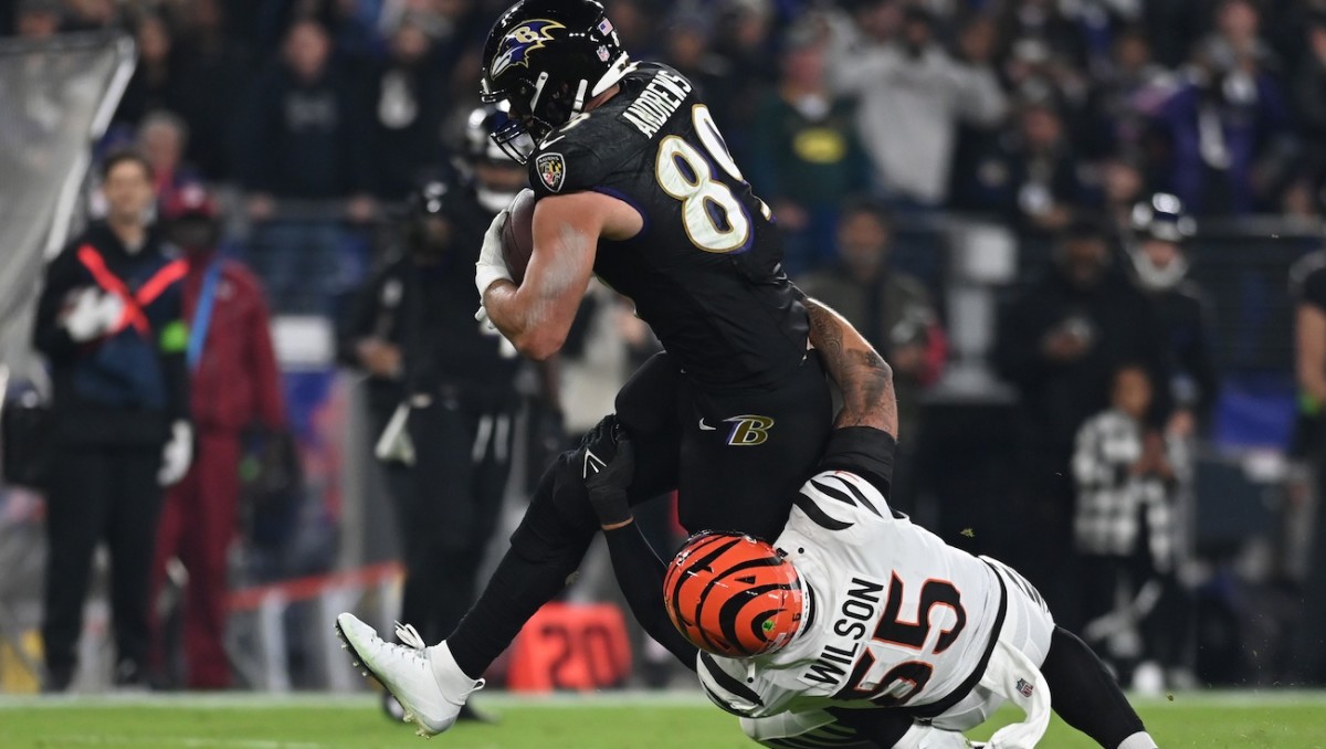 Nov 16, 2023; Baltimore, Maryland, USA; Baltimore Ravens tight end Mark Andrews (89) runs after a catch during the first quarter against Cincinnati Bengals linebacker Logan Wilson (55) at M&T Bank Stadium. Mandatory Credit: Tommy Gilligan-USA TODAY Sports