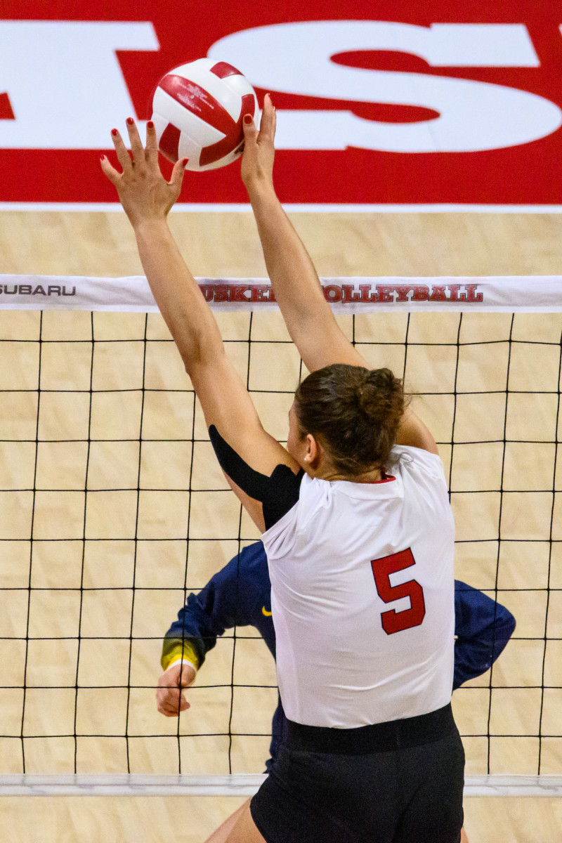 Gallery: Husker Volleyball Sweeps Michigan - All Huskers