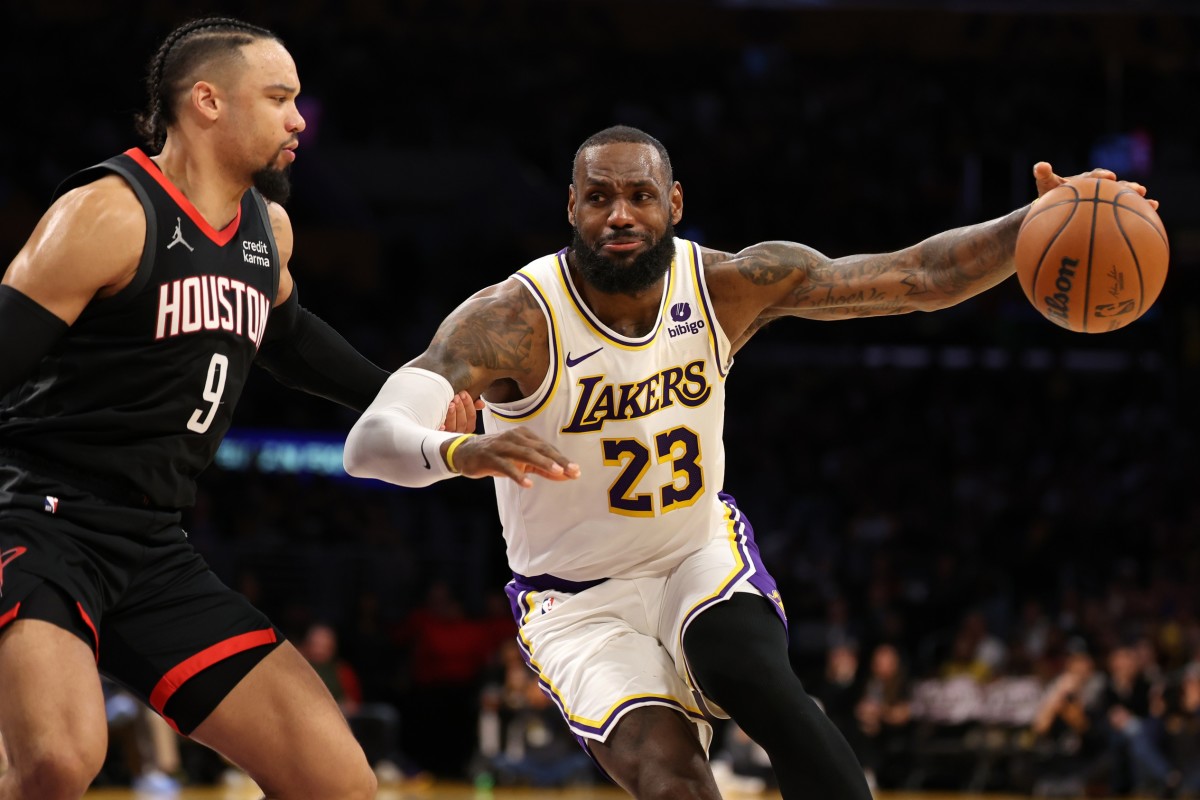 WATCH LeBron James Shoves Dillon Brooks in Lakers vs. Rockets Sports Illustrated Memphis