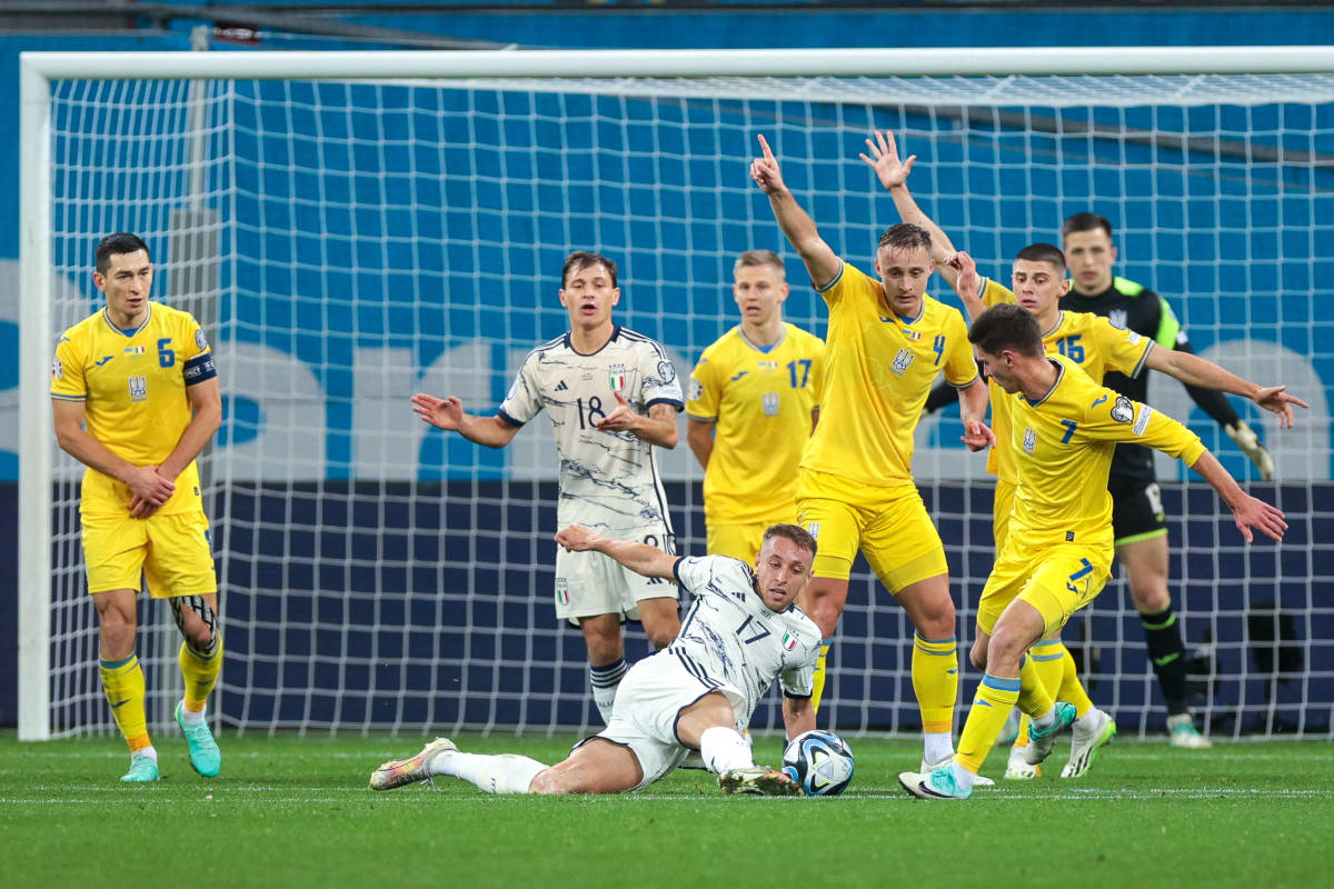 An action shot taken during a 0-0 draw between Ukraine and Italy in November 2023