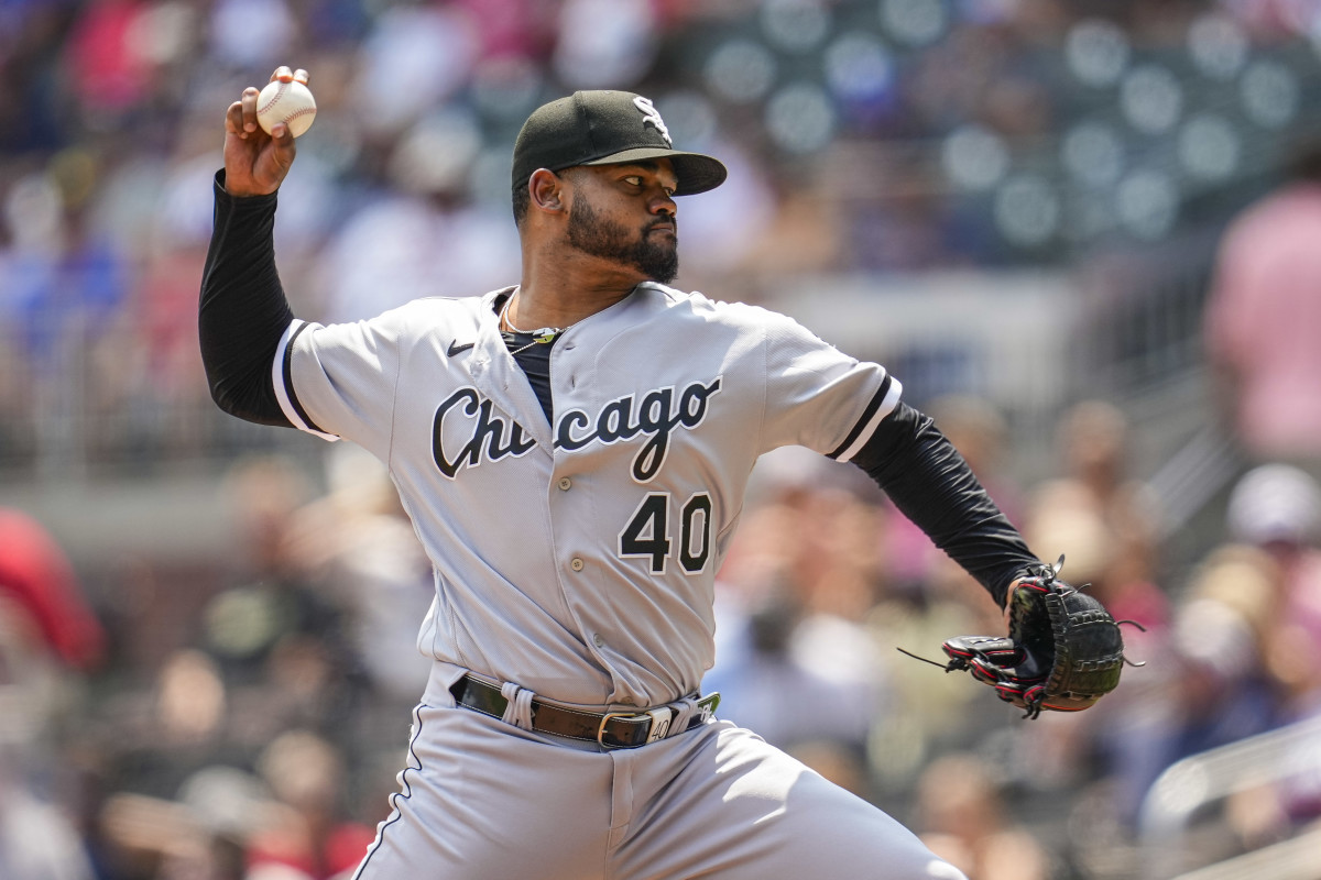 Jul 16, 2023; Cumberland, Georgia, USA; Chicago White Sox relief pitcher Reynaldo Lopez (40) pitches against the Atlanta Braves during the seventh inning at Truist Park.