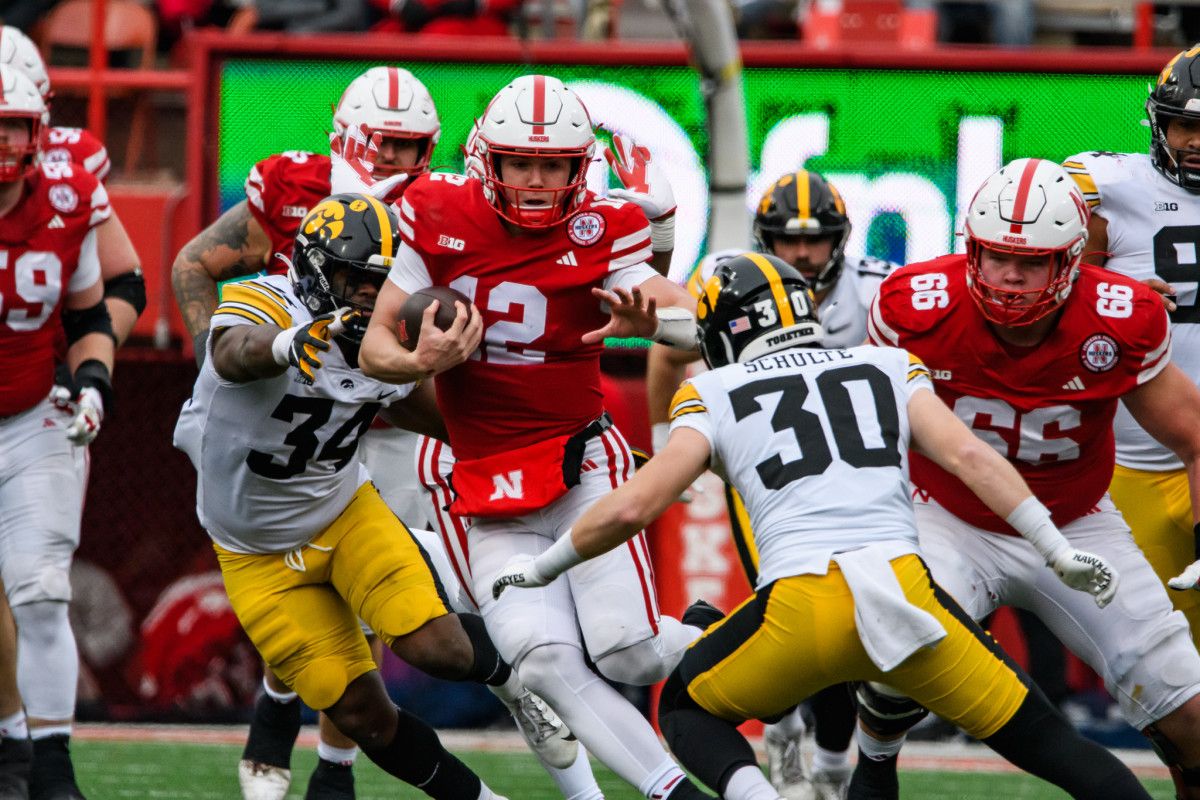 15_Chubba Purdy_FB vs Iowa 1124