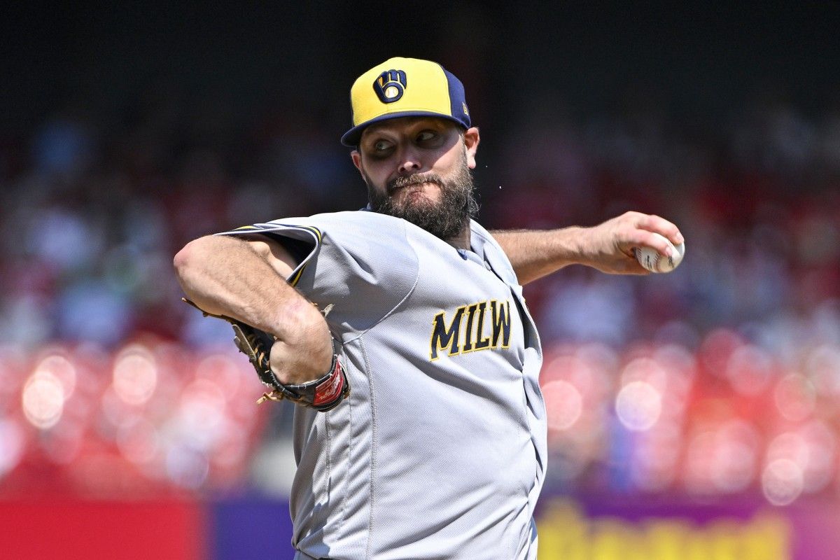 Insider Thinks Padres Could Sign Former All-Star Pitcher on Cheap Deal ...