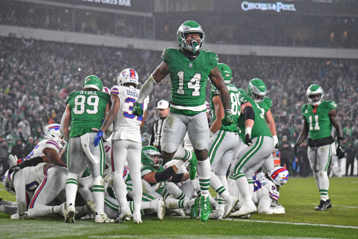 Kenny Gainwell celebrates a big gain during the Philadelphia Eagles' 37-34 overtime win over the Buffalo Bills in Week 12.