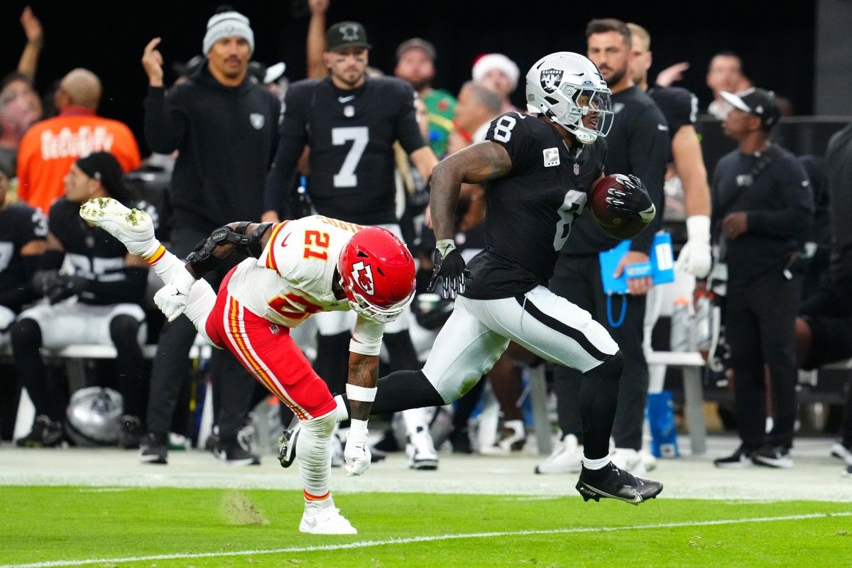 Las Vegas Raiders RB Josh Jacobs shined despite losing 31-17 to the Kansas City Chiefs