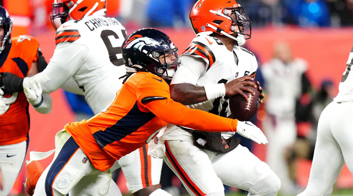 Broncos safety P.J. Locke sacks Browns quarterback PJ Walker.