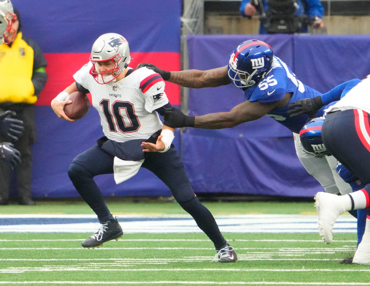 Benched 4 Times, New England Patriots Mac Jones: 'Wanna Be The QB!' -  Sports Illustrated New England Patriots News, Analysis and More