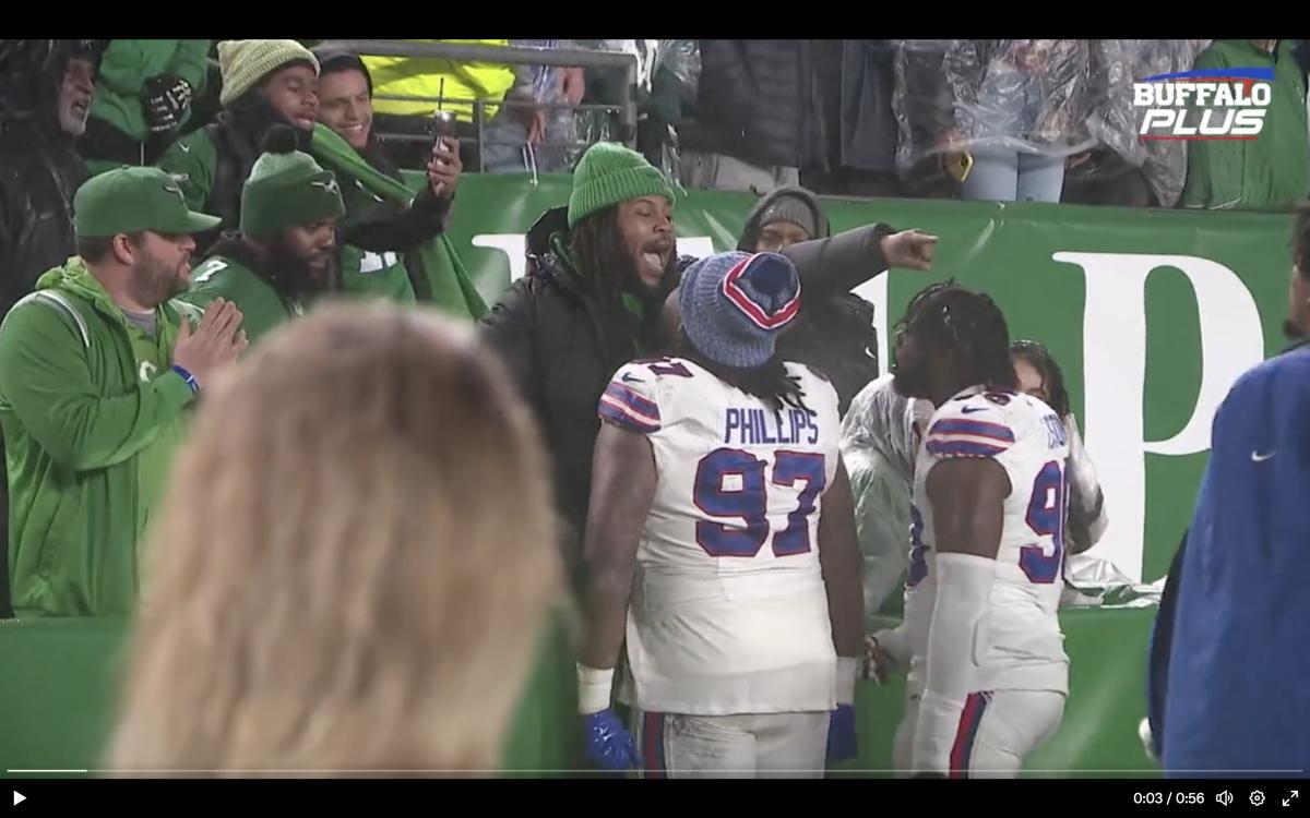 Buffalo Bills defensive tackle Jordan Phillips confronts a Philadelphia Eagles fan.