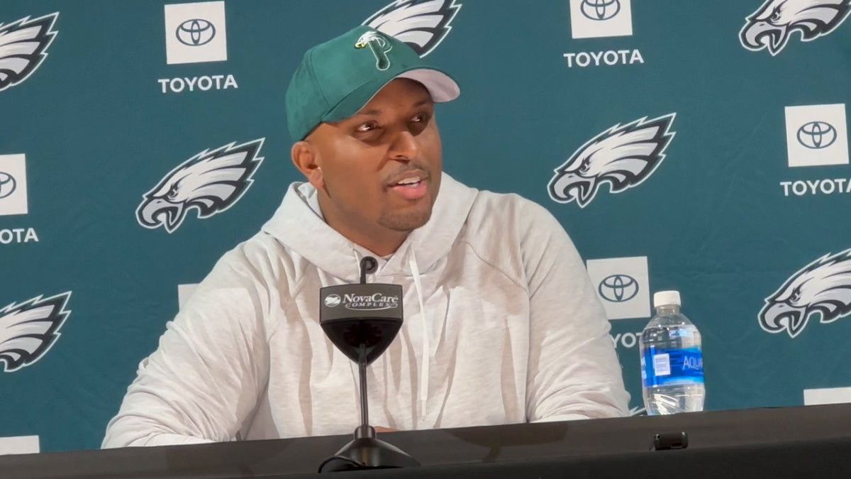 Eagles OC Brian Johnson