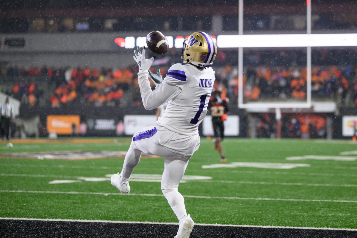 Nov 18, 2023; Corvallis, Oregon, USA; Washington Huskies wide receiver Rome Odunze (1) catches a pass for touchdown during the first half against the Oregon State Beavers at Reser Stadium. Mandatory Credit: Craig Strobeck-USA TODAY Sports  