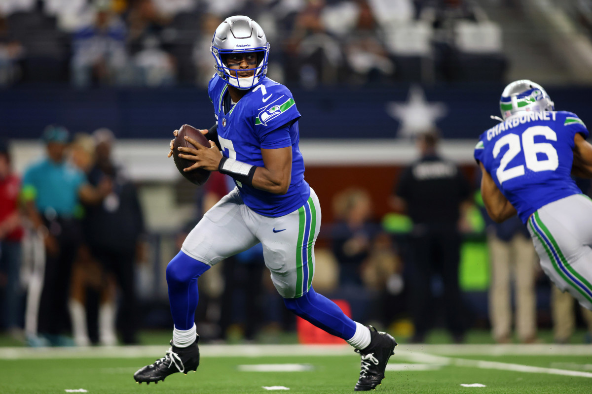Will the Seahawks look to the quarterback market this offseason?