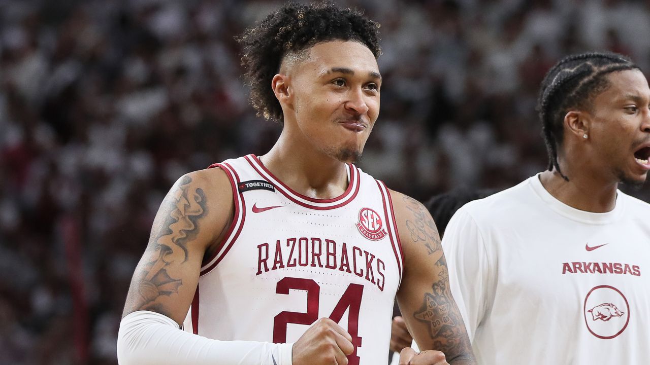 Razorbacks' Jeremiah Davenport pumped up against Duke