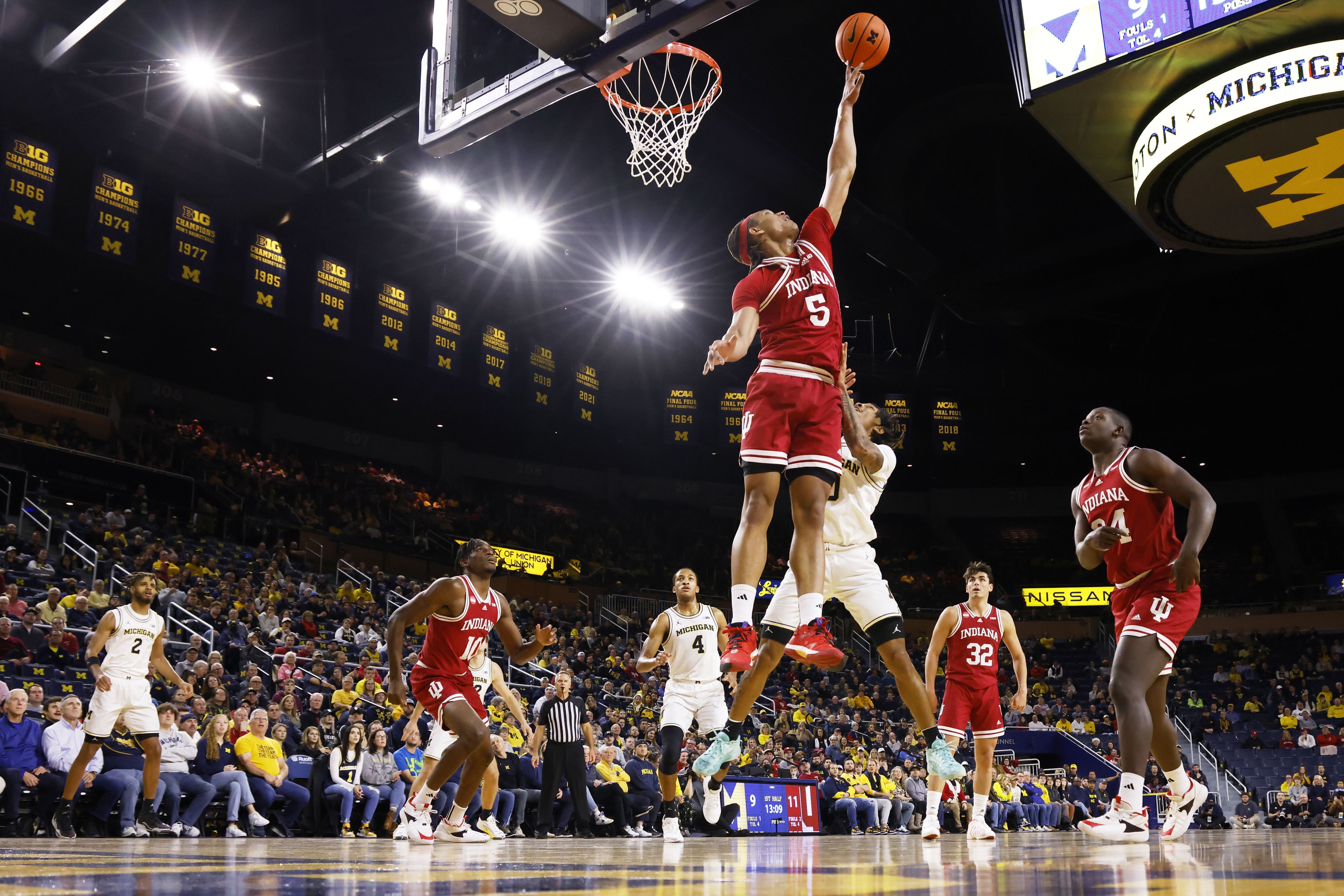 Indiana Hoosiers forward Malik Reneau (5) blocks a shot in the first half against the Michigan Wolverines at Crisler Center.