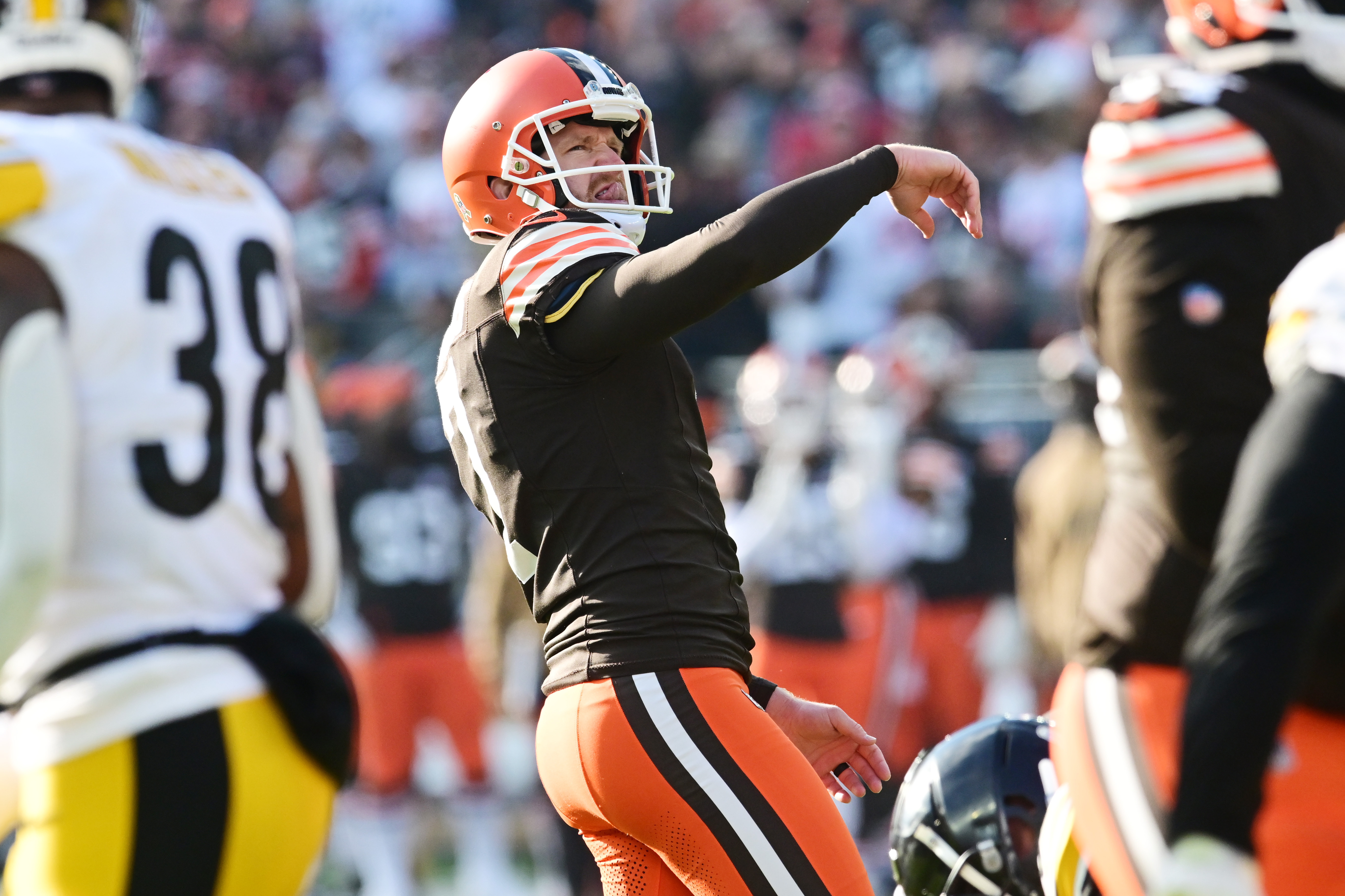 Nov 19, 2023; Cleveland, Ohio, USA; Cleveland Browns place kicker Dustin Hopkins (7) kicks a field goal during the first half against the Pittsburgh Steelers at Cleveland Browns Stadium.