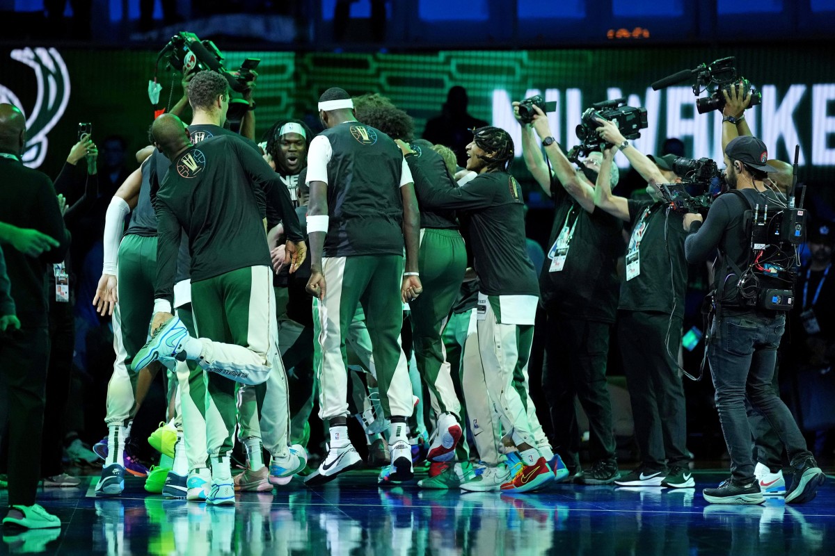 The Milwaukee Bucks huddle before paying against the Indiana Pacers 
