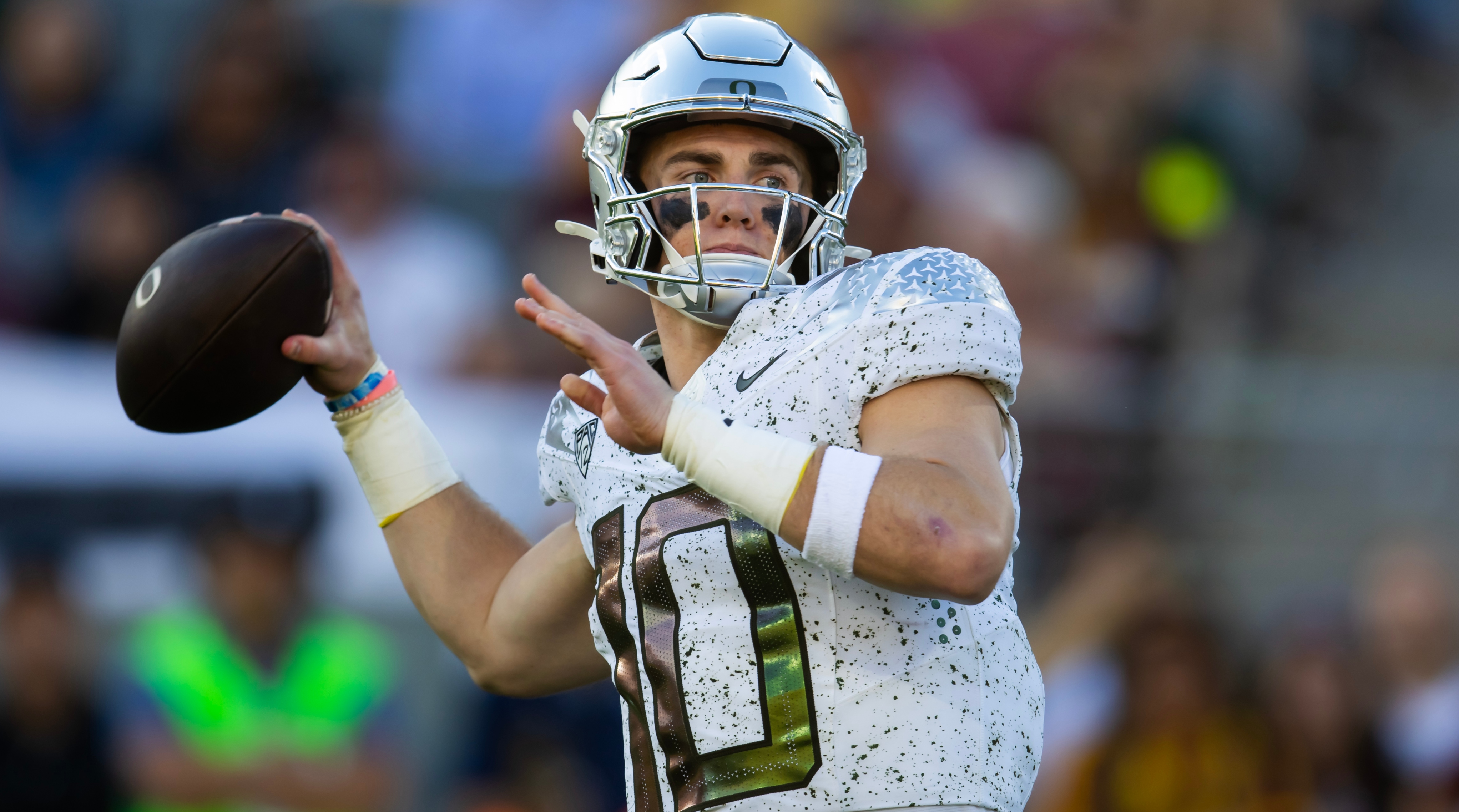 Oregon quarterback Bo Nix throws a pass during a game against Arizona State.