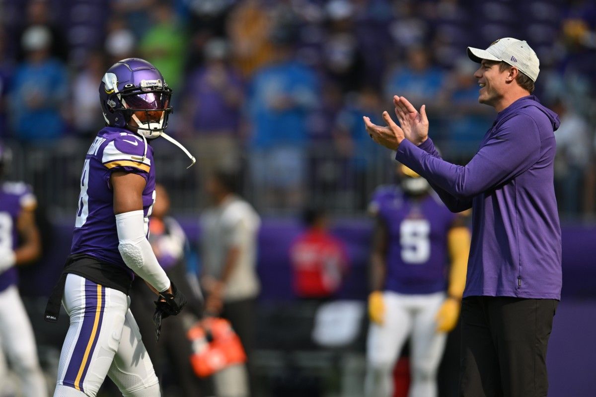 Las Vegas Raiders Davante Adams gets recognition from three Minnesota Vikings