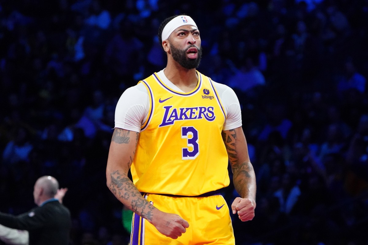 Anthony Davis Made NBA History In Lakers-Pacers Game - Fastbreak on  FanNation