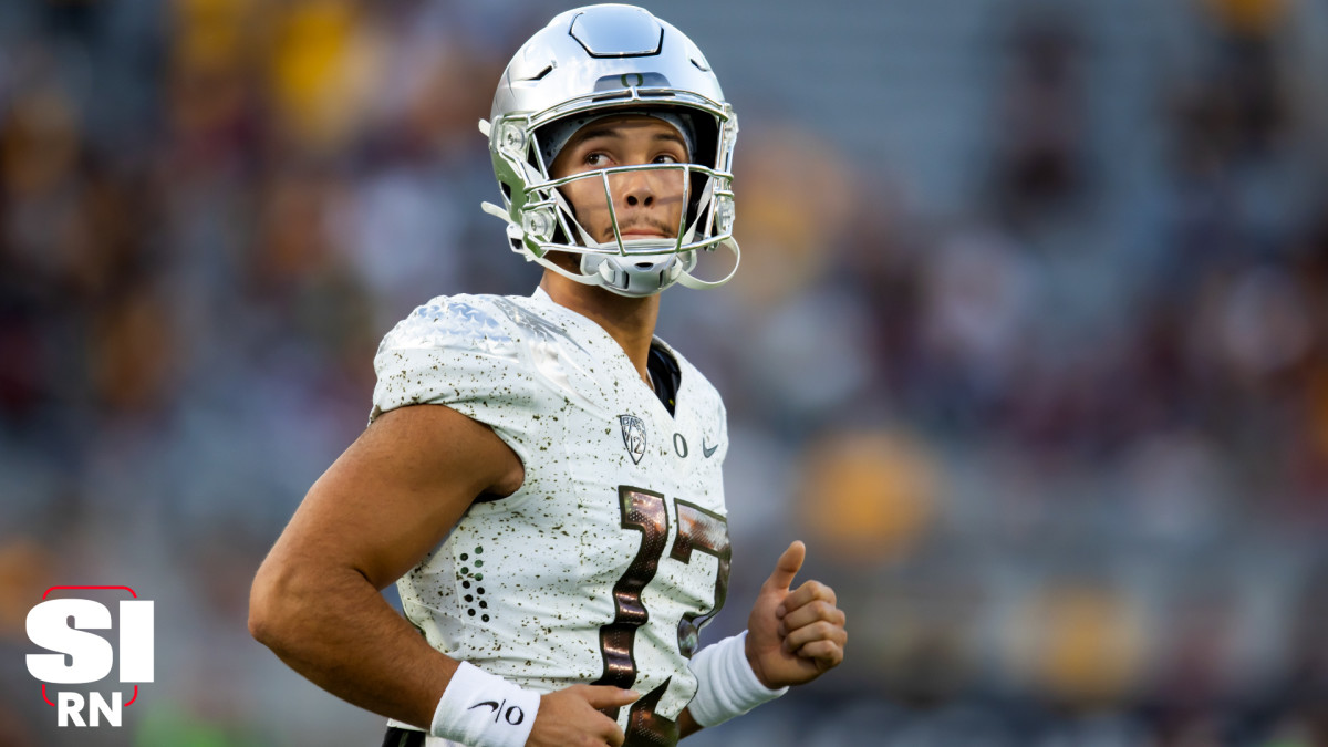 Oregon QB Ty Thompson Reacts to Dillon Gabriel's Transfer Announcement