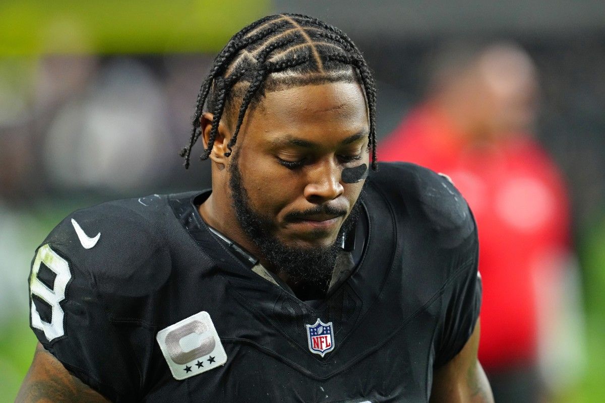 Las Vegas Raiders All-Pro running back Josh Jacobs left Sunday's game with a knee injury.