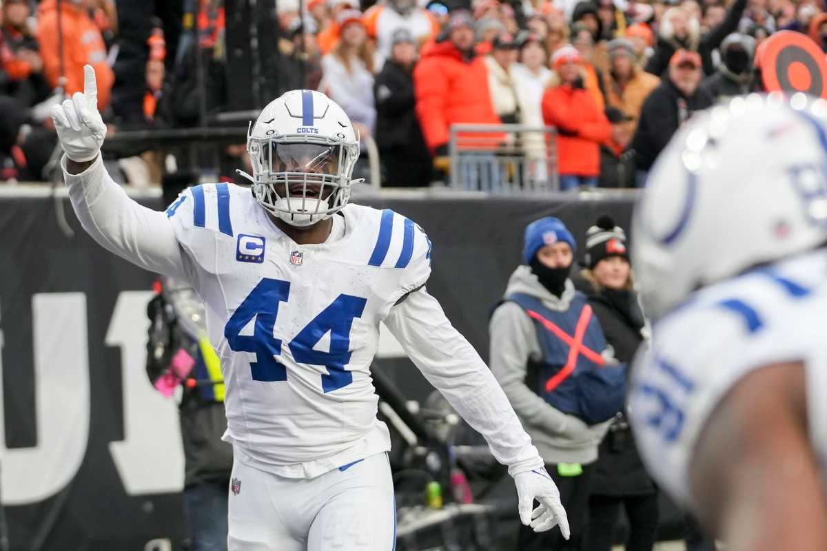 Indianapolis Colts linebacker Zaire Franklin (44) reacts to a play Sunday, Dec. 10, 2023, during a game against the Cincinnati Bengals at Paycor Stadium in Cincinnati.
