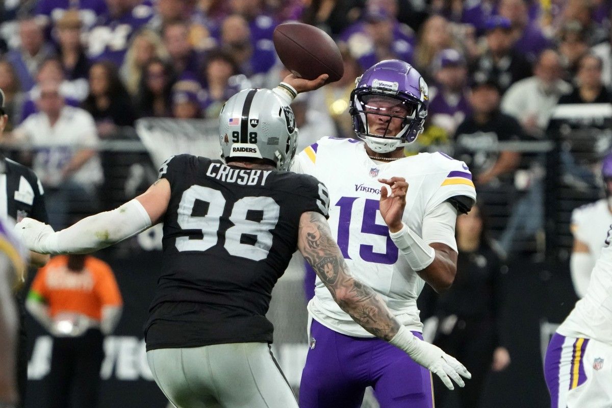 Maxx Crosby wants the Las Vegas Raiders to continue to play for each other for the rest of the season.