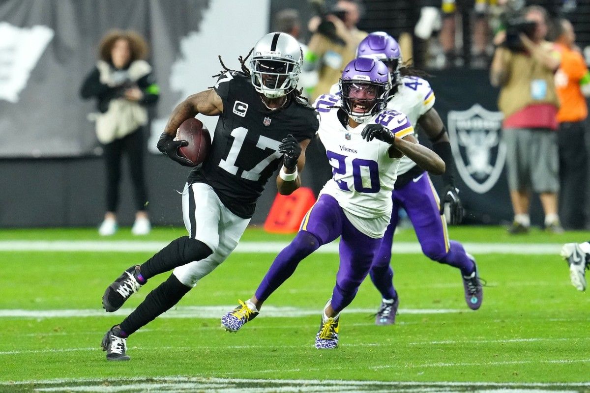 All-Pro wide receiver Davante Adams had the best offensive performance of any Las Vegas Raider in Week 14.