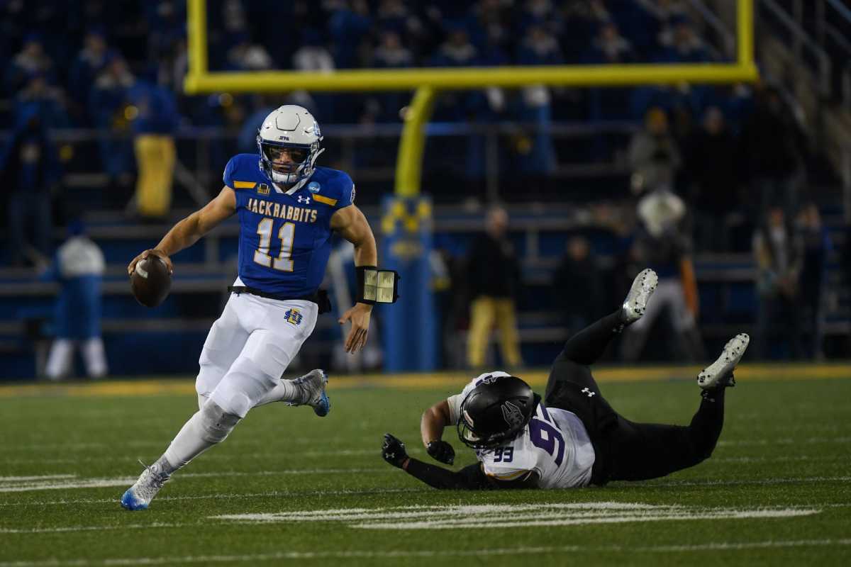 South Dakota State QB Mark Gronowski