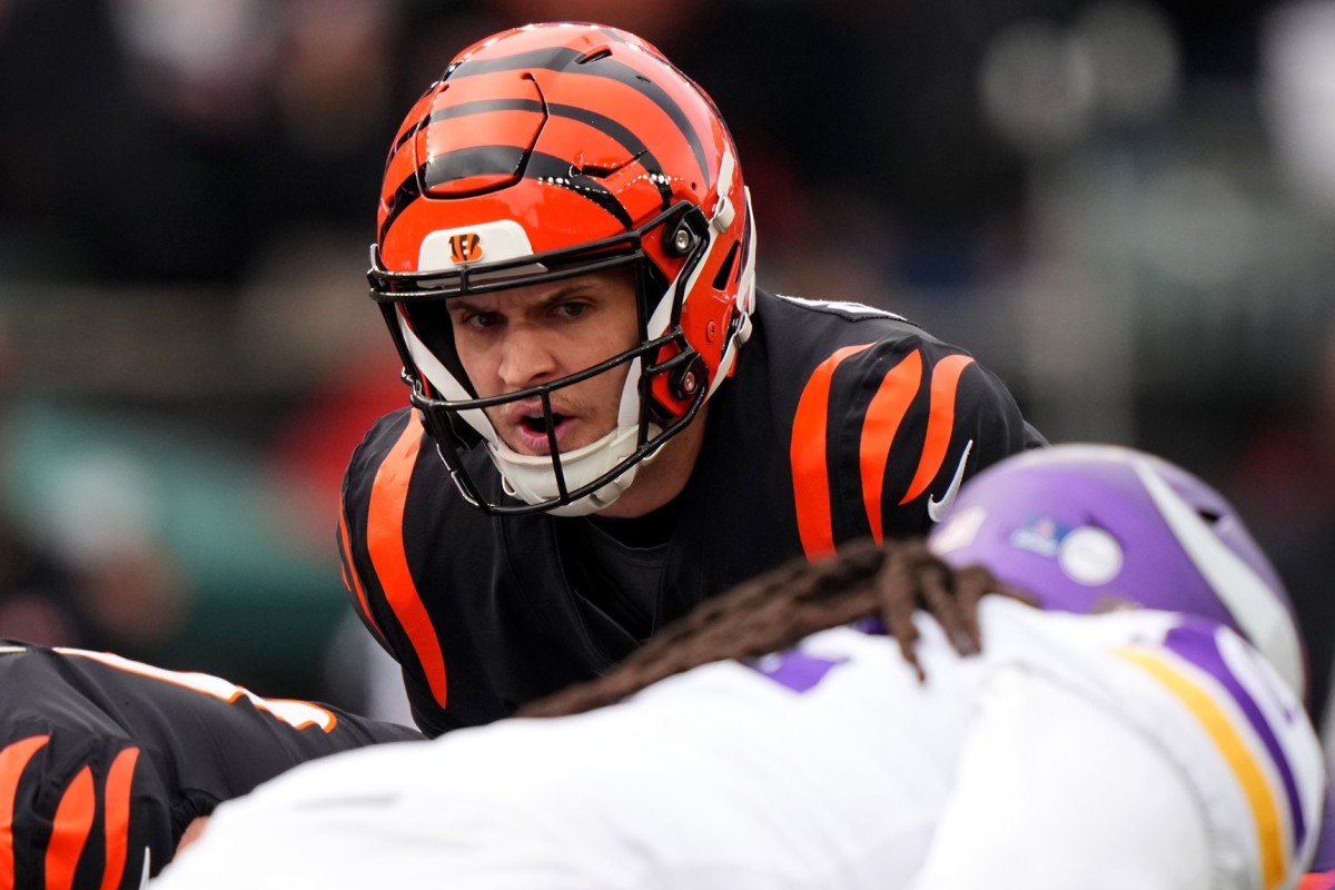 Dec 16, 2023; Cincinnati, Ohio, USA; Cincinnati Bengals quarterback Jake Browning (6) prepares to take the snap in in the first quarter of the game against the Minnesota Vikings at Paycor Stadium. Mandatory Credit: Kareem Elgazzar/The Enquirer-USA TODAY Sports  